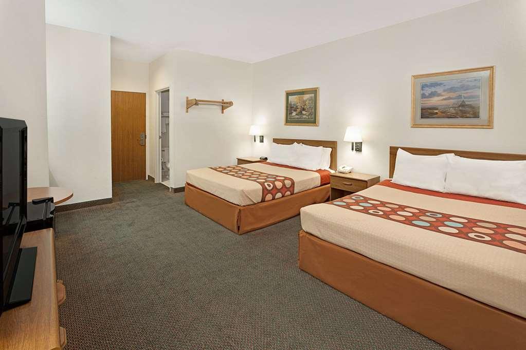 Hotel Super 8 By Wyndham Hampshire Il Habitación foto
